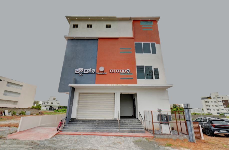 Hotel Cloud 9 Luxury Stay