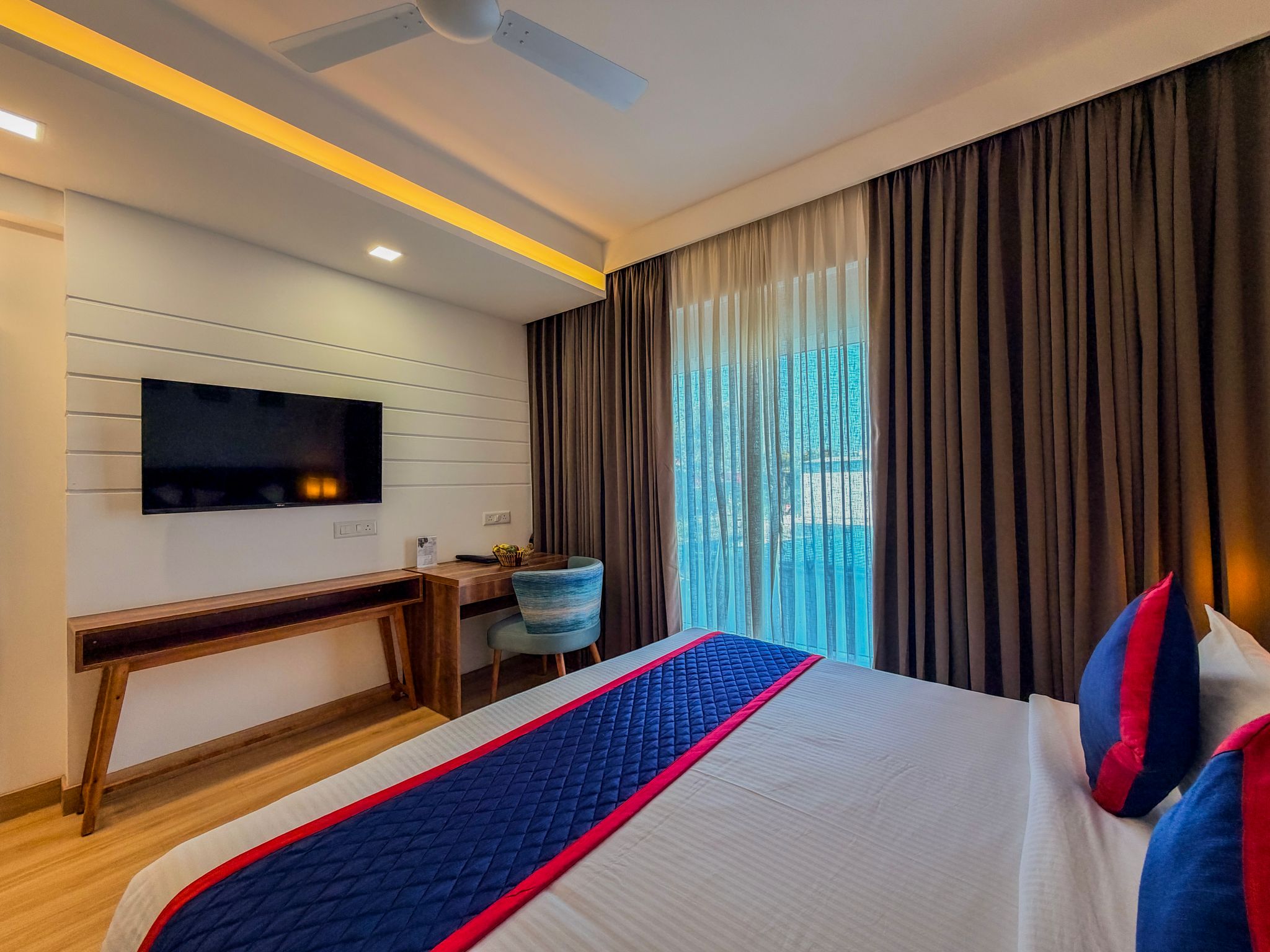 Zip By Spree Hotels Ranjangaon Deluxe King Room 2