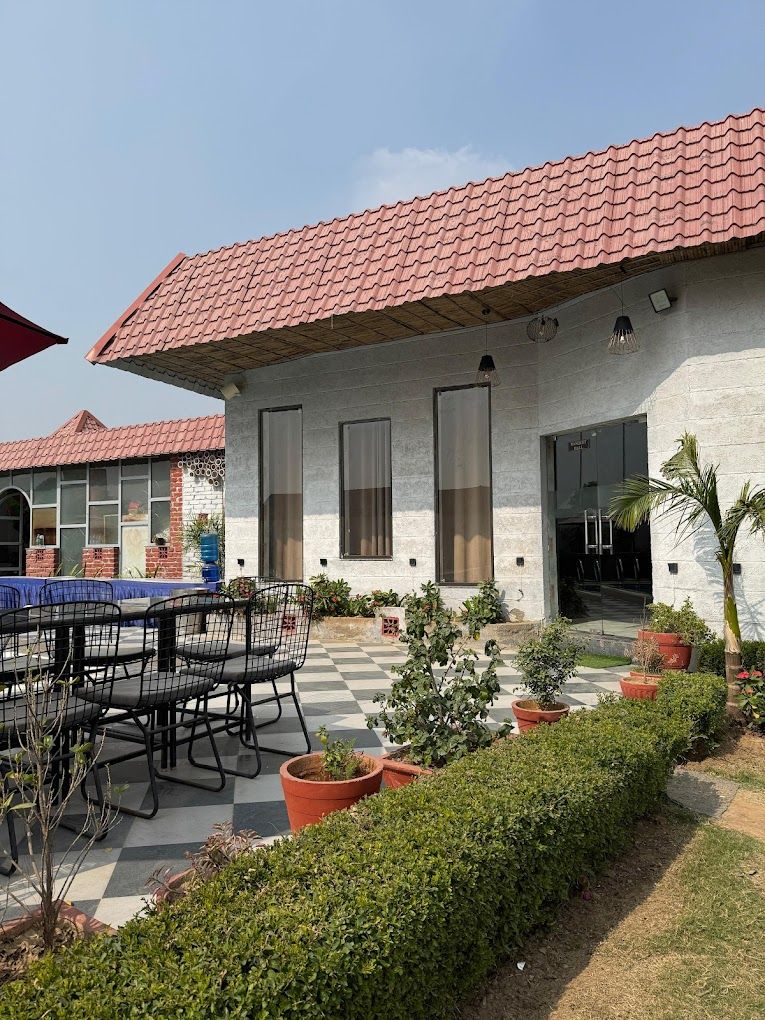 Hotel Exterior