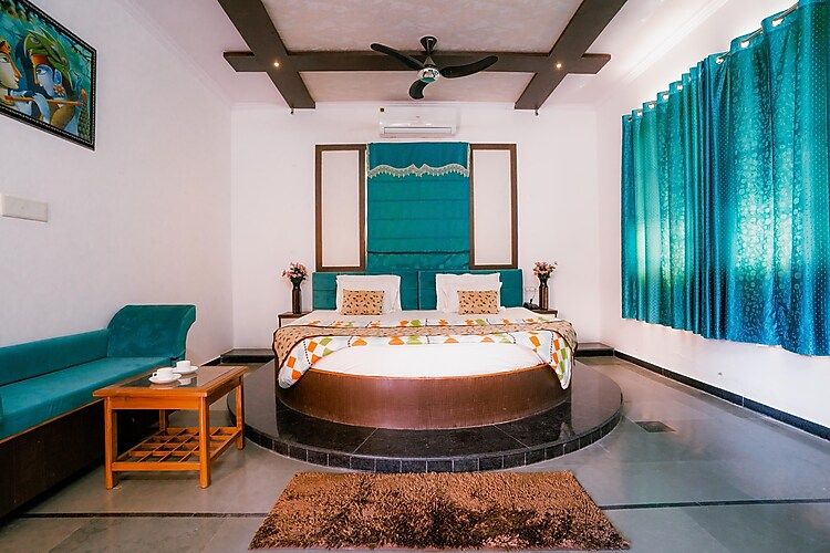 Luxury Suite Ac Room