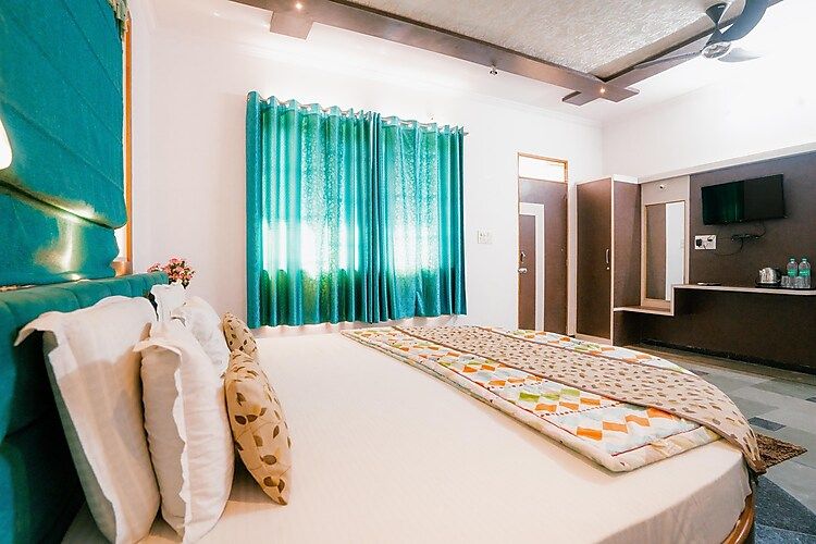 Luxury Suite Ac Room