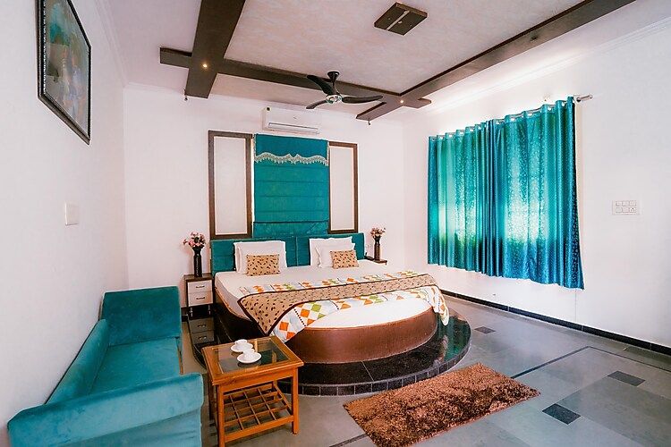 Luxury Suite Ac Room