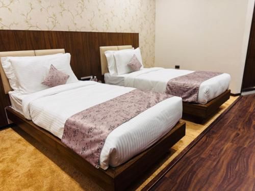 Hotel Pam Premium Vadodara Grand Room 3