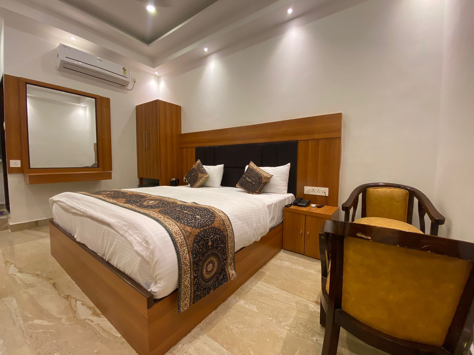 Deluxe Room Twin
