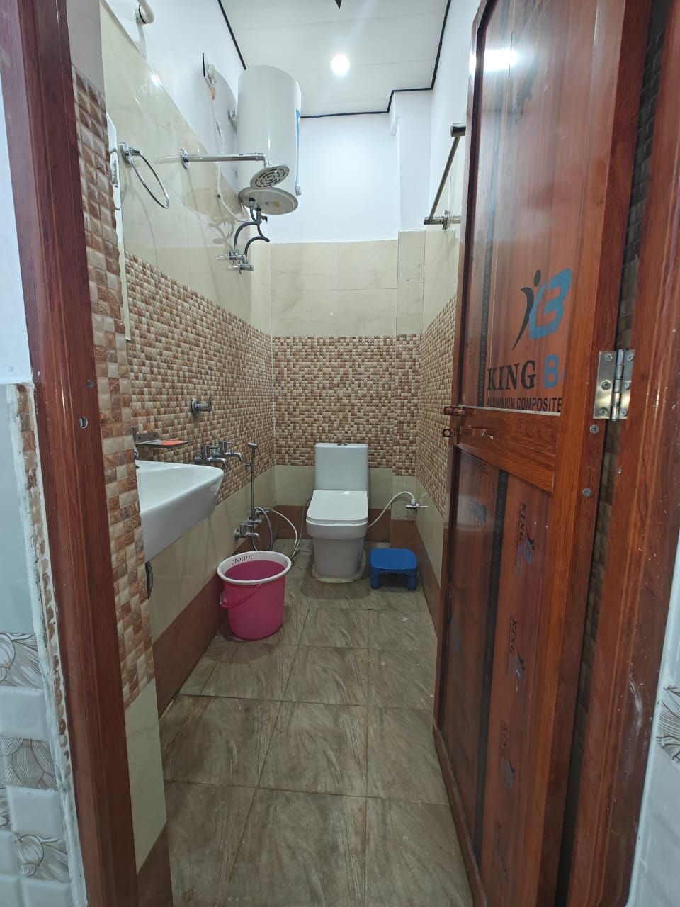 Rudra Inn Deluxe Room 5