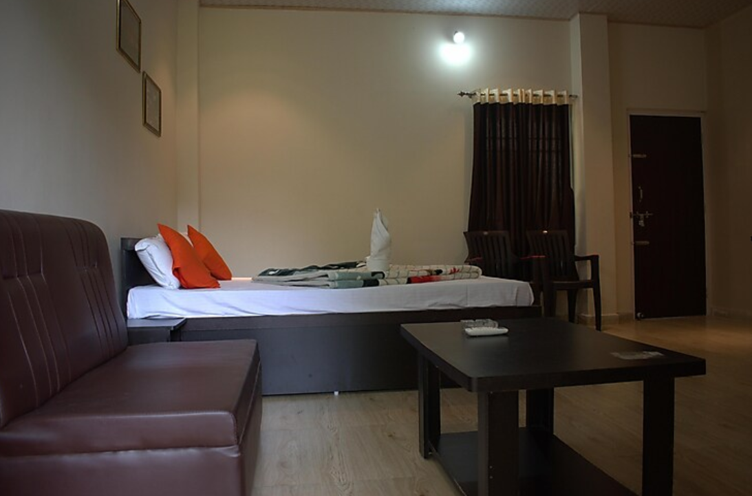 NON AC Double Bed Room With Balcony 1st Floor