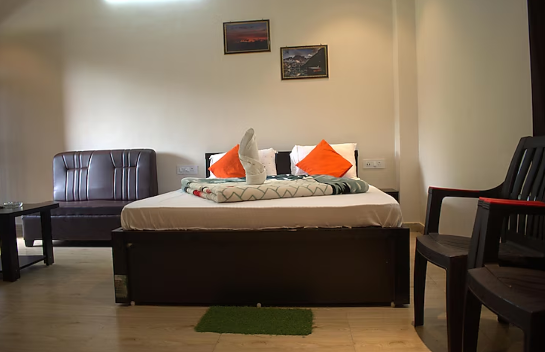 NON AC Double Bed Room With Balcony 1st Floor