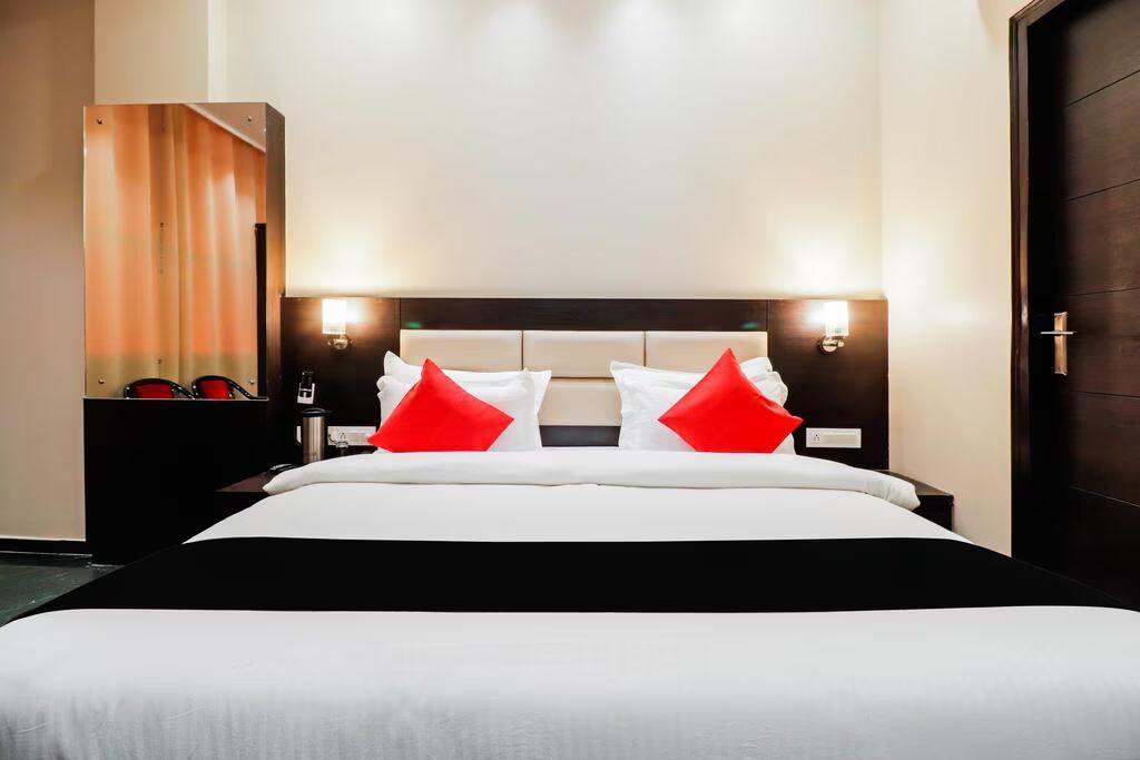  Hotel Chandan Palace Deluxe Rooms