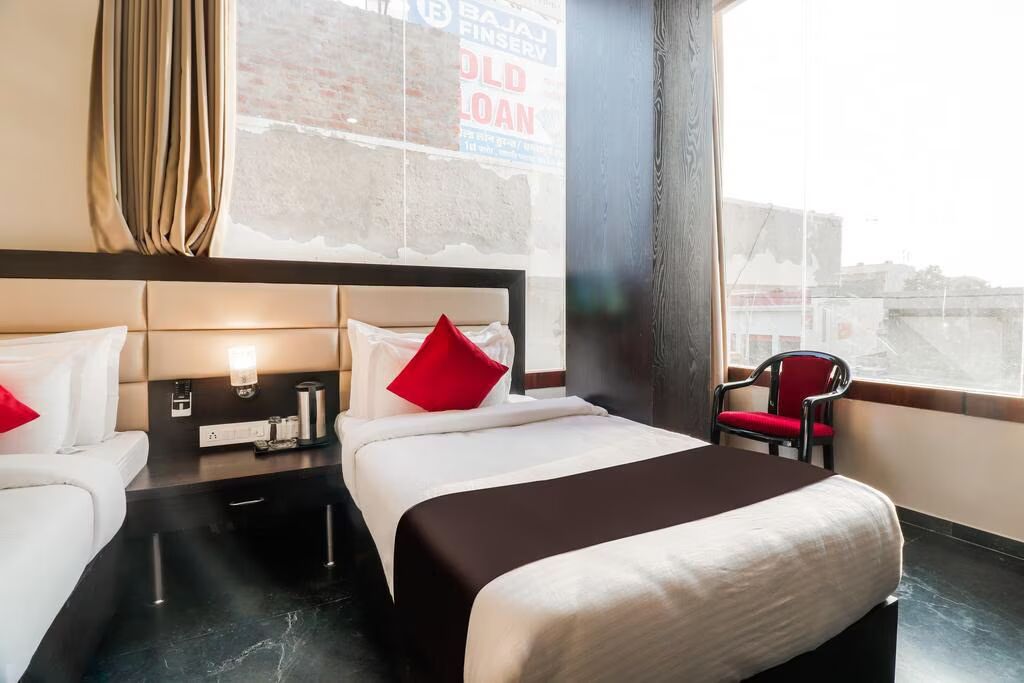  Hotel Chandan Palace Deluxe Rooms 3