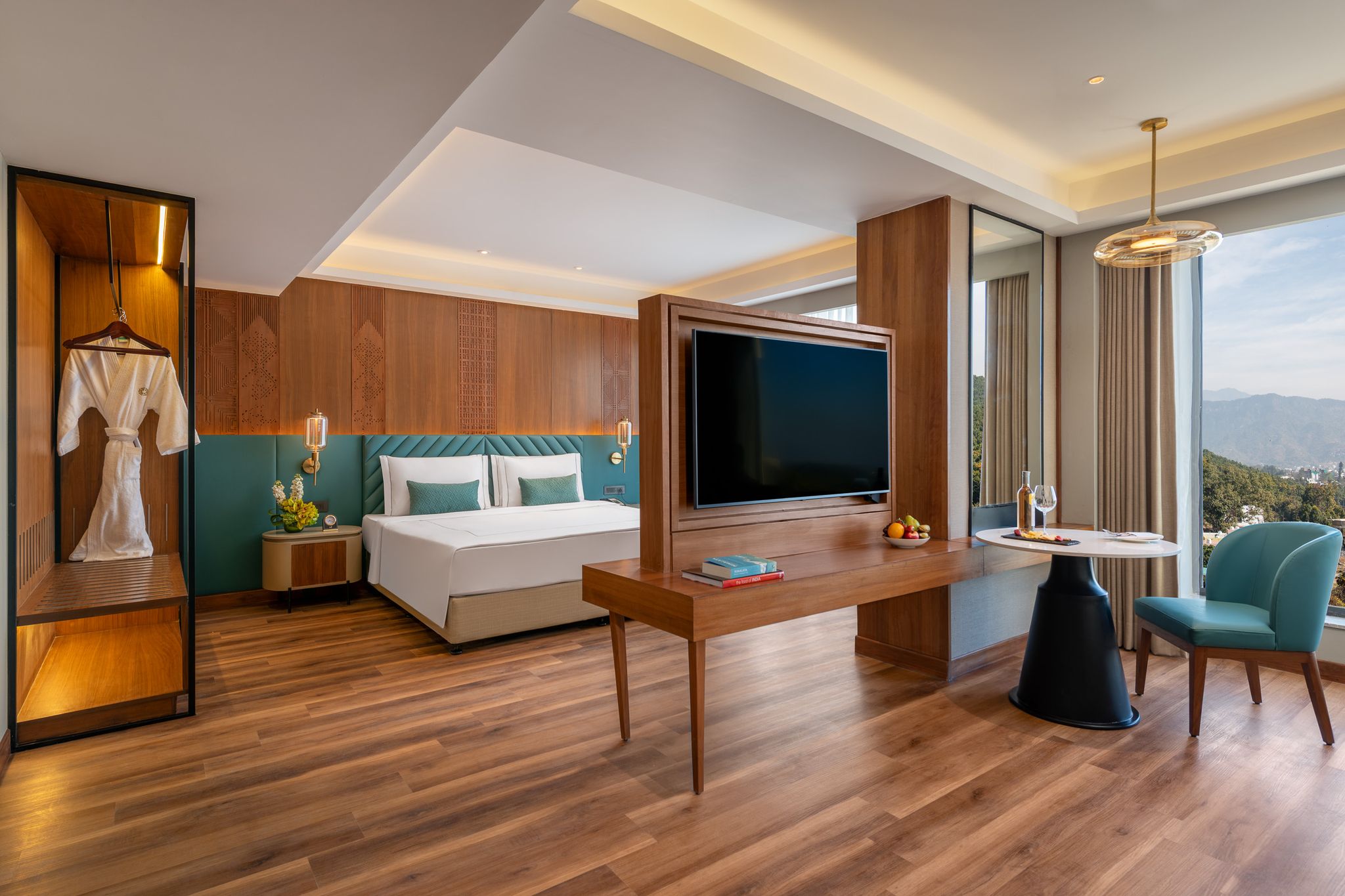 Taj Mussoorie Foothills, Dehradun Deluxe Room Twin Bed 5