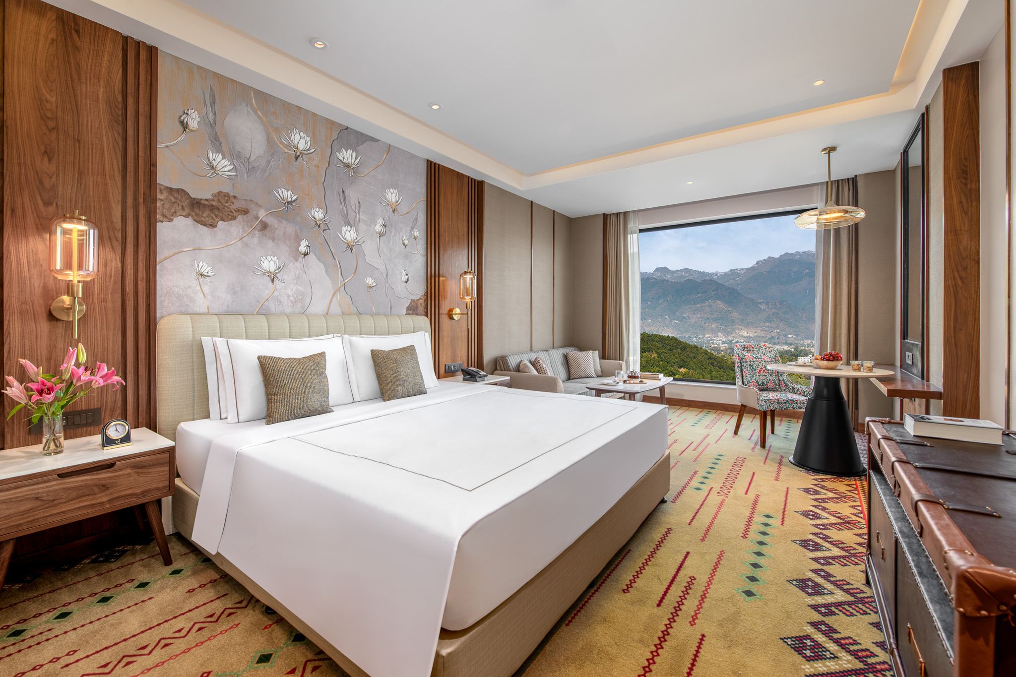 Taj Mussoorie Foothills, Dehradun Deluxe Room Twin Bed 6