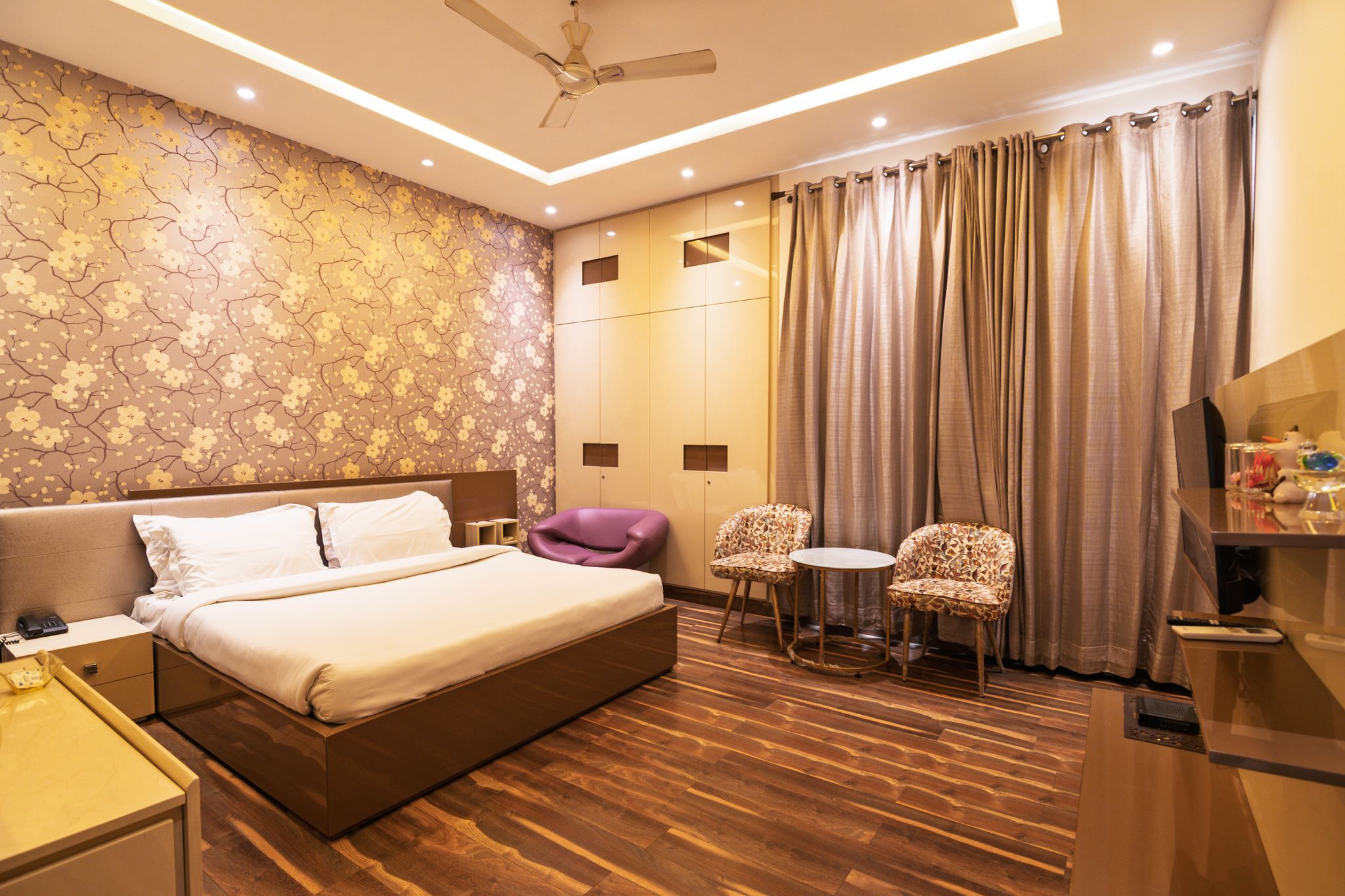 Deluxe Room With Living Area