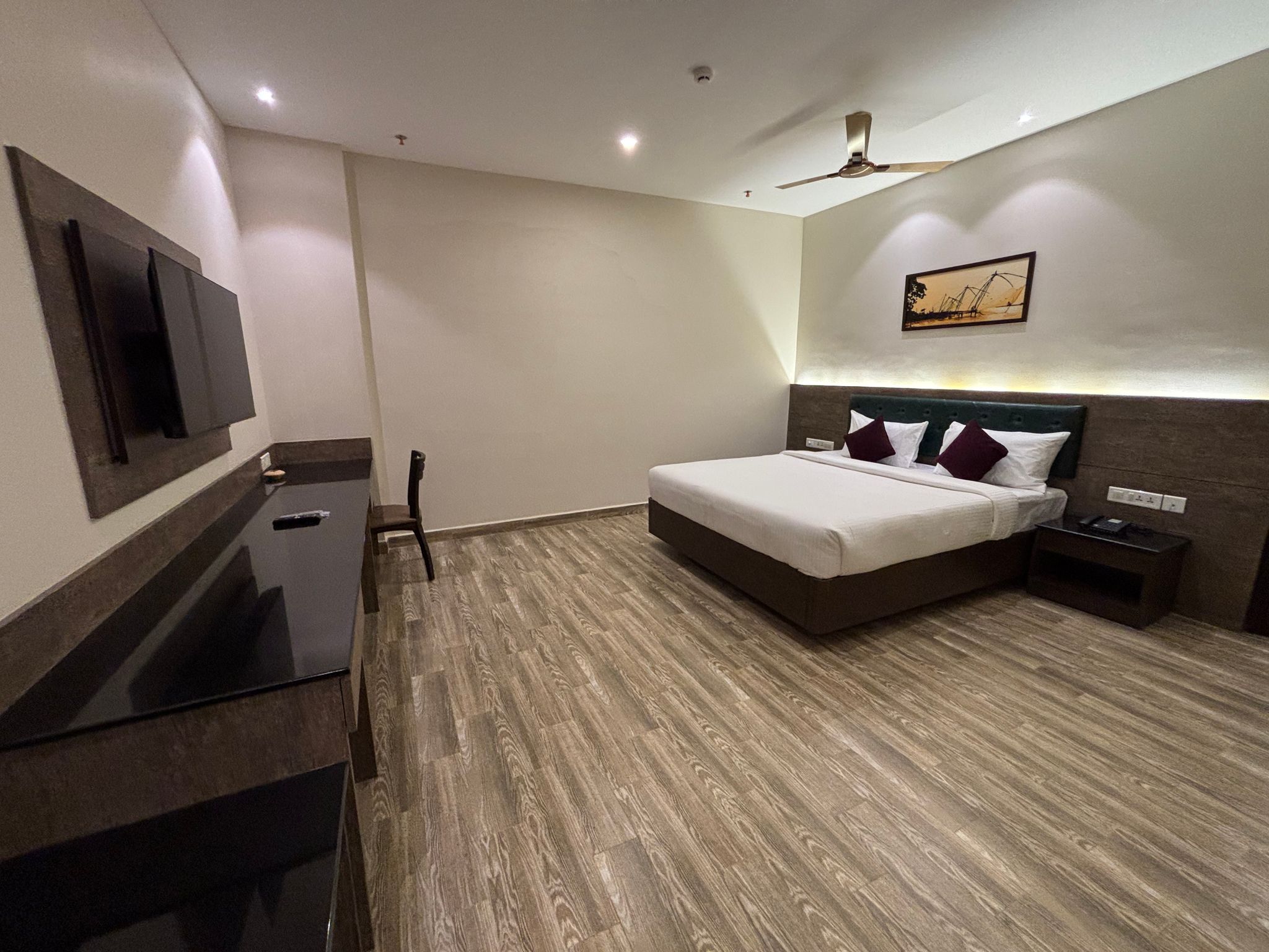 Still Waters - A Hill Country Resort Luxury Suite