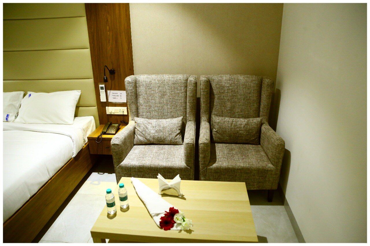 Hotel Tulips Grand Luxury Room 6