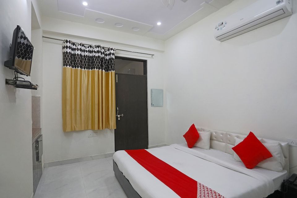 Vrinda Dham Deluxe room 6