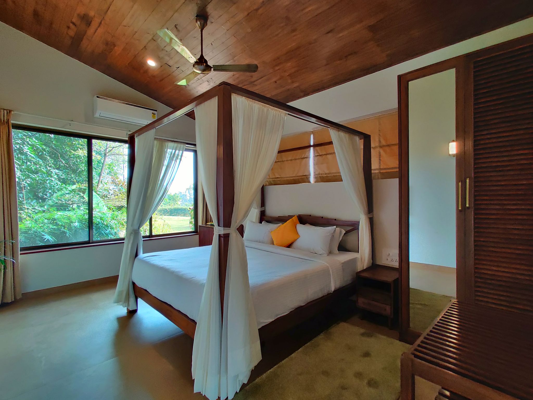 Antheia Resorts, Pawna Lake - Luxury Boutique Resort Pond Pad