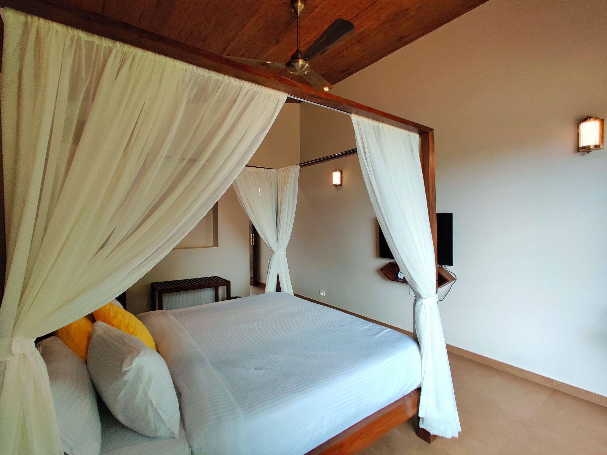 Antheia Resorts, Pawna Lake - Luxury Boutique Resort Pond Pad 3