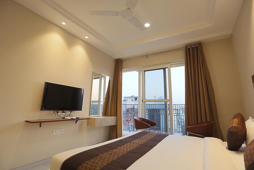 Hotel Bliss on CHANDIGARH MOHALI MANALI AMRITSAR HIGHWAY Deluxe Room 4
