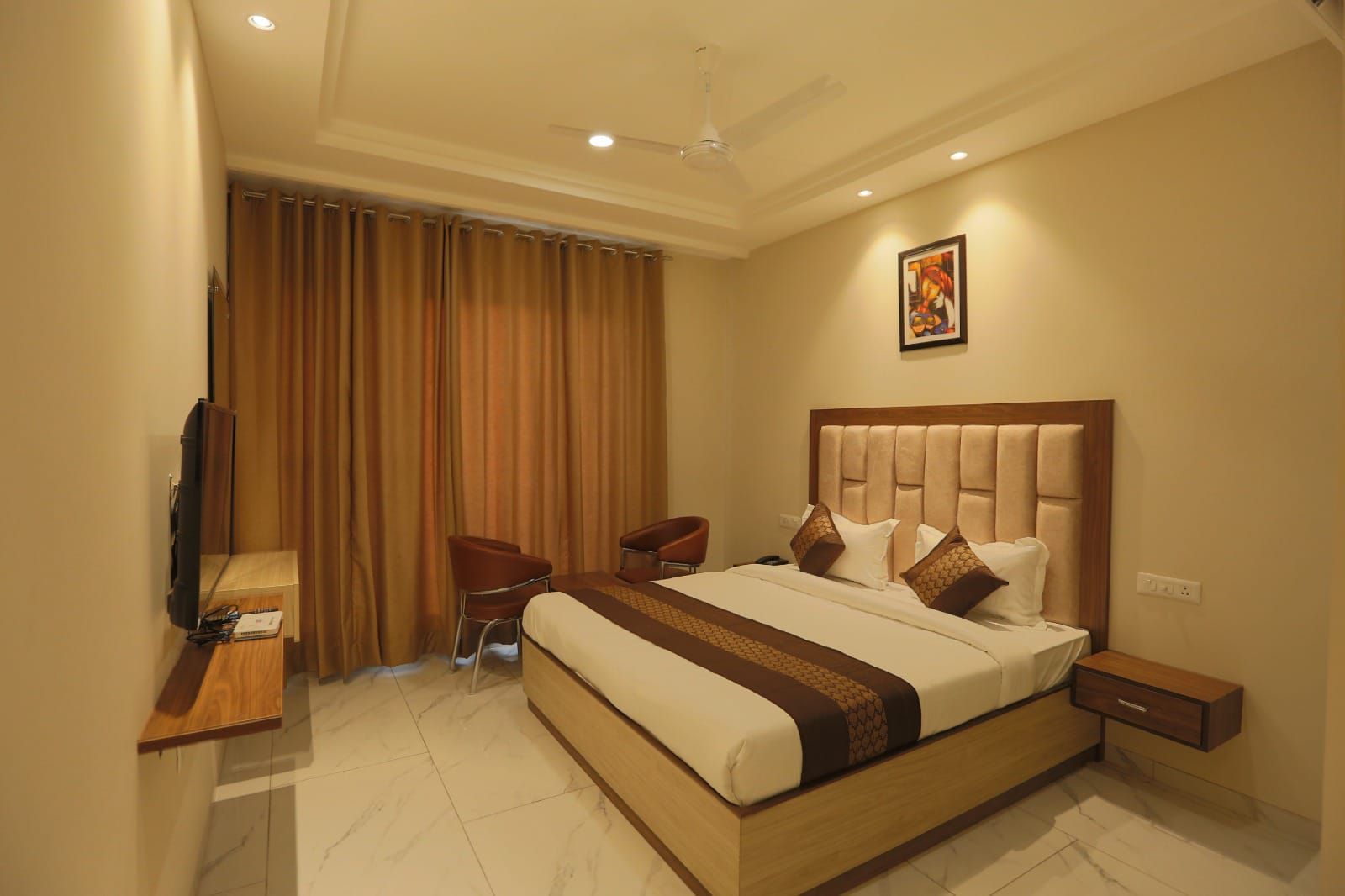 Hotel Bliss on CHANDIGARH MOHALI MANALI AMRITSAR HIGHWAY Deluxe Room