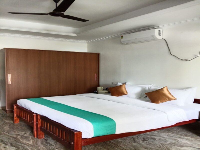 West Bay Marisol Executive Room 2