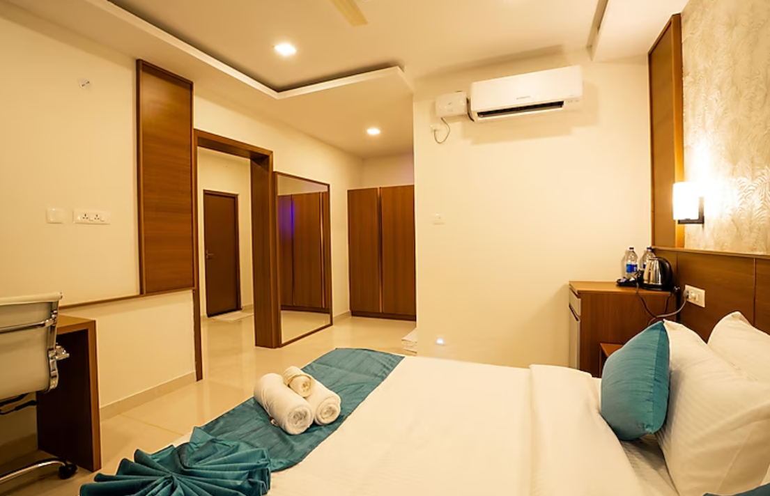 West Bay Marisol Executive Room 4