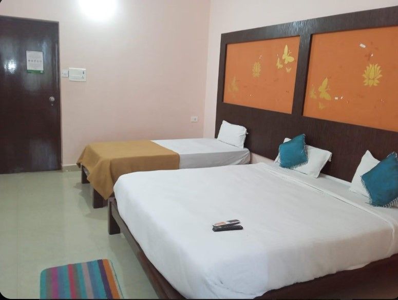 GRAND JP INN 3 BED NON AC DELUXE ROOM 4