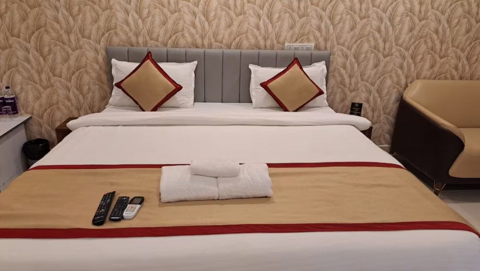 Hotel Stalwart Jajati Deluxe AC Room