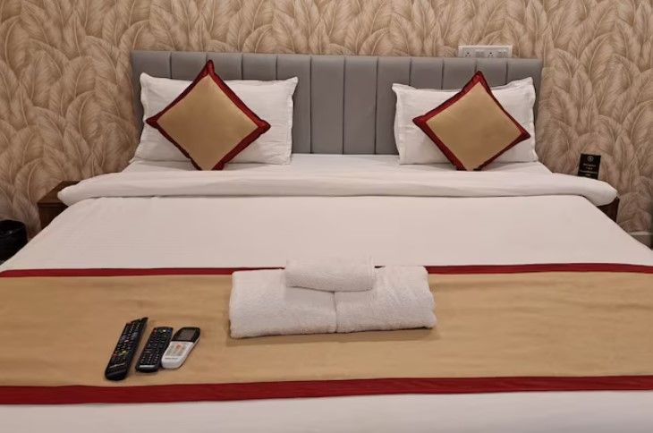 Hotel Stalwart Jajati Deluxe AC Room 3