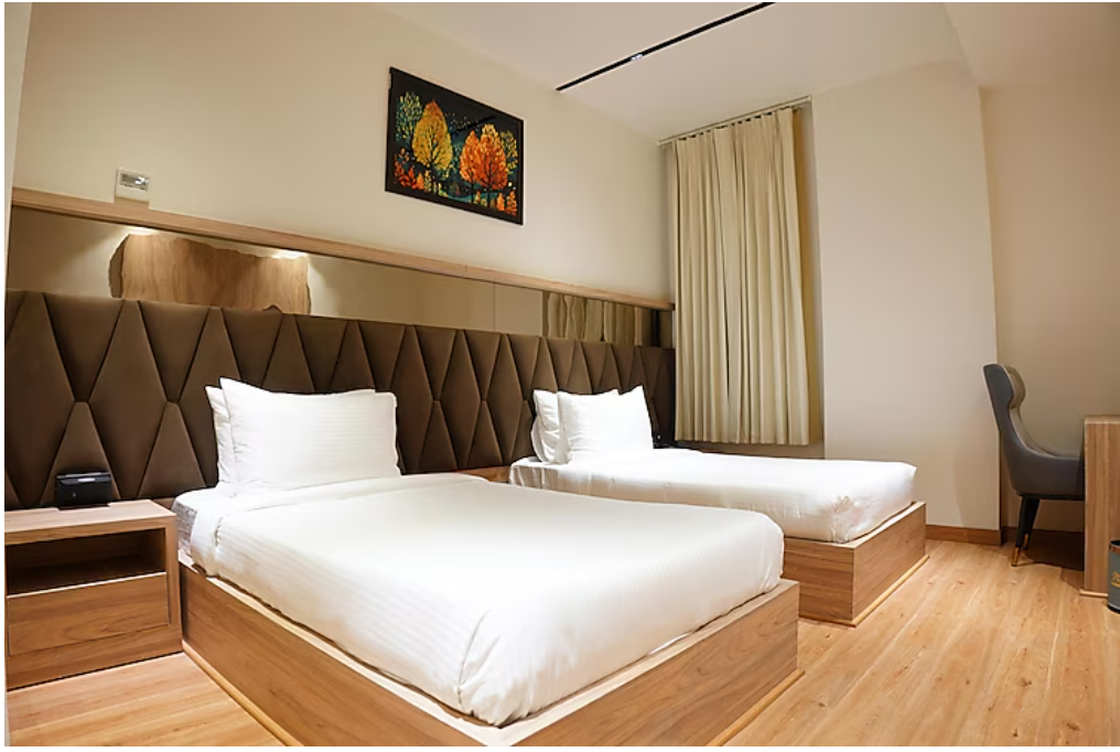 Deluxe Twin Beded Room