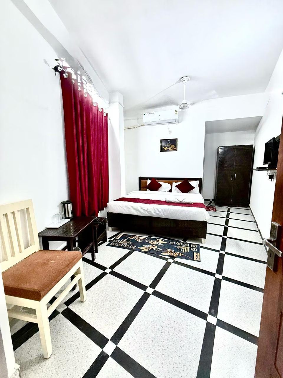 HOTEL RITURAJ Deluxe Room 3