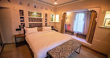 4 Laal Ghat Premium Room