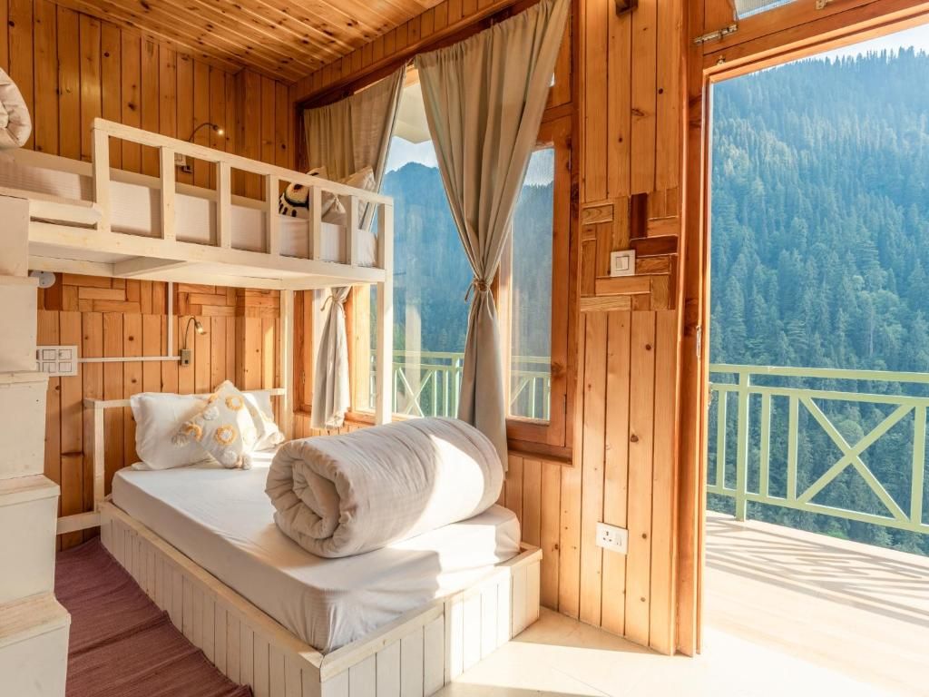 Budget Double Room With Shared Balcony