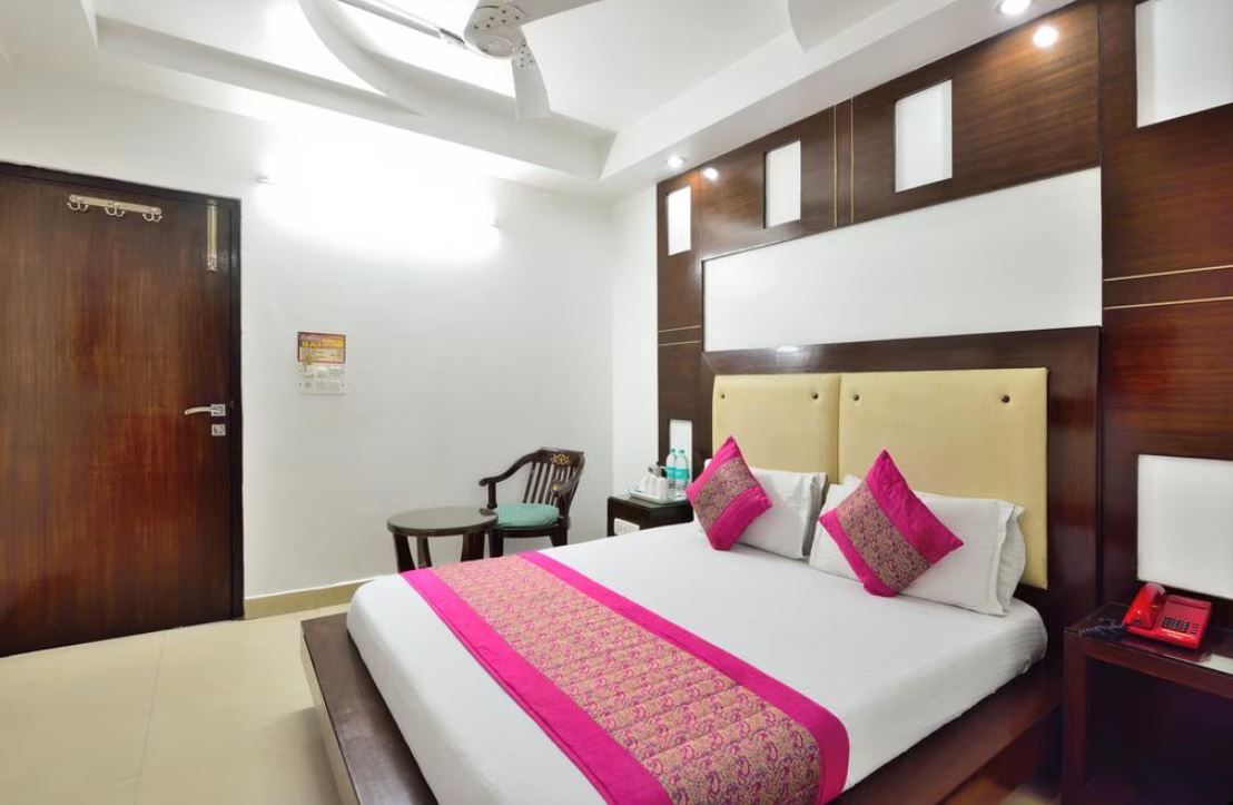 Deluxe Room With Free Wi-Fi (Local I.D Allowed)