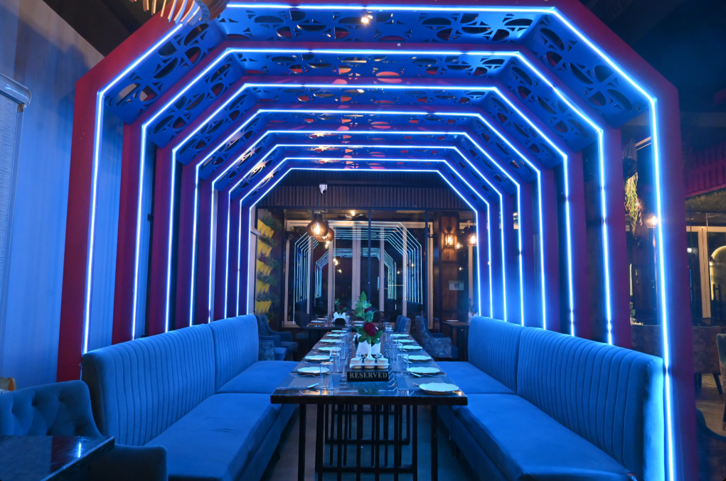 Food & Dining
