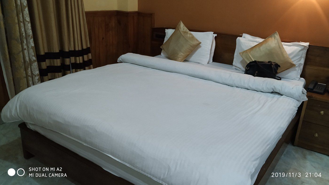 Hotel Helia Deluxe Room with Partial View 2