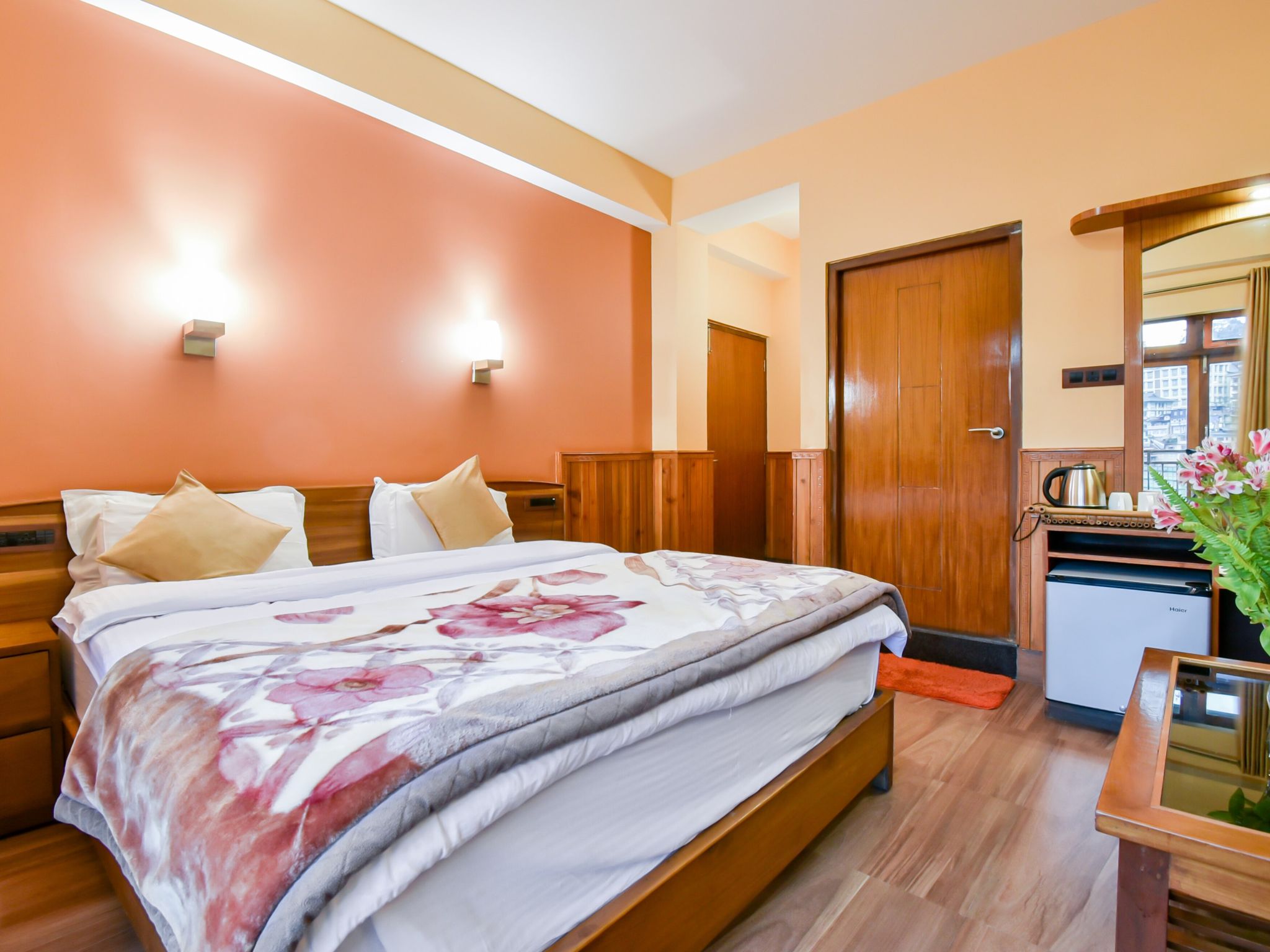 Hotel Helia Deluxe Room with Partial View 3