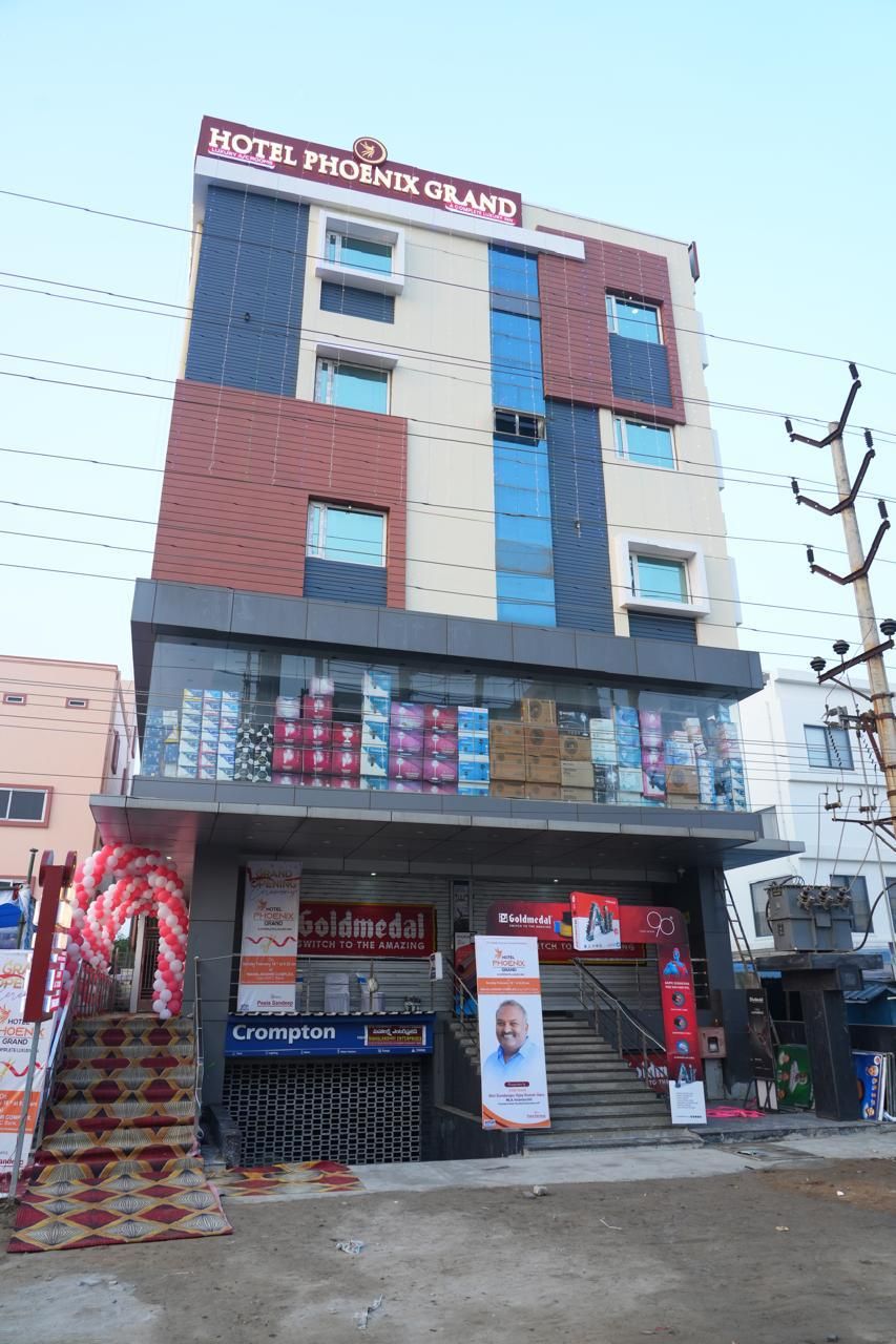 Hotel Phoenix Grand
