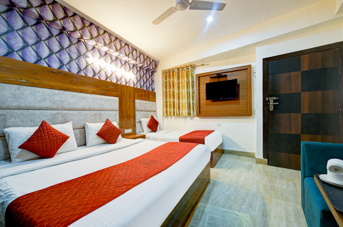 Hotel Classic Plaza @ Airport Superior Triple Room, 1 Bedroom 3