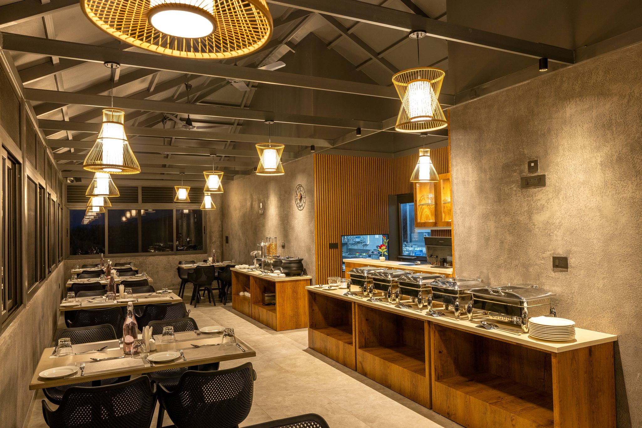 Food & Dining