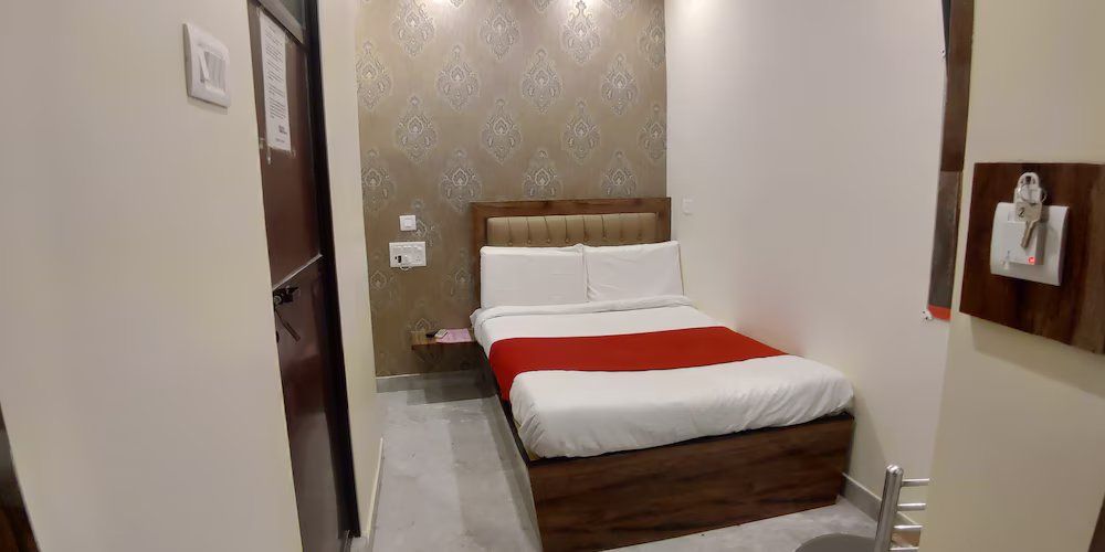 Double Bed Deluxe