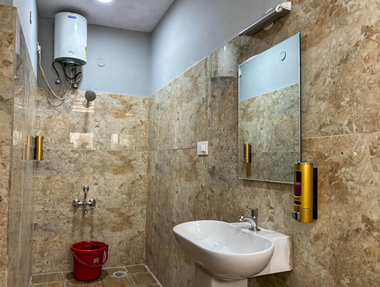 Palm Mystic Inn - Indiranagar King Room 5