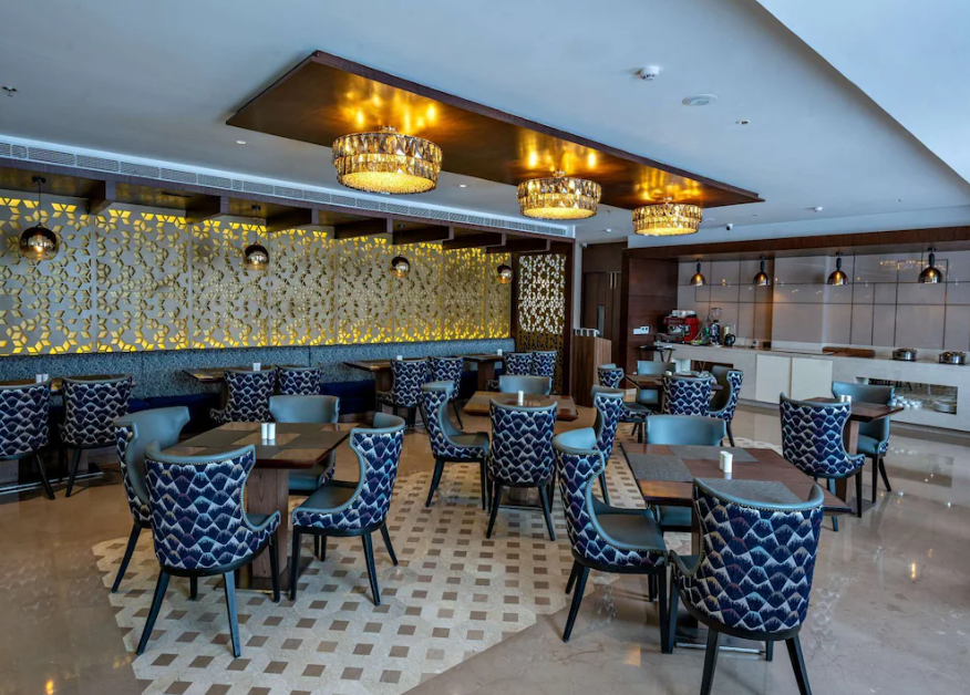 Food & Dining