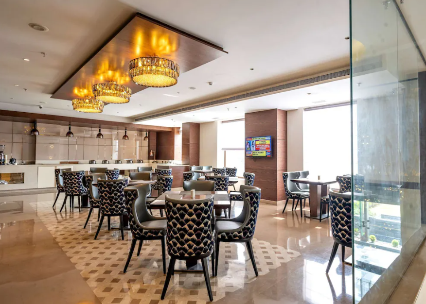 Food & Dining