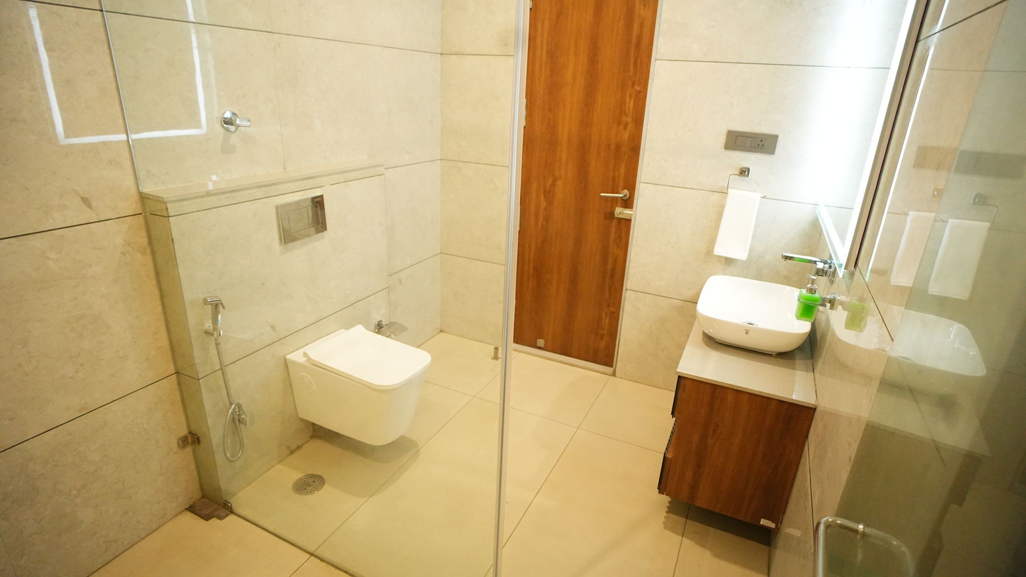 Enrise by Sayaji, Vidisha Deluxe Room 8