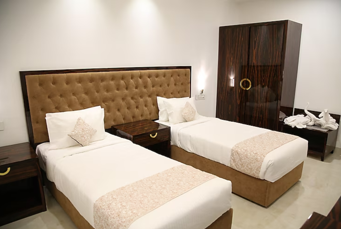 Hotel Grand Tulsi DELUXE TWIN ROOM 2