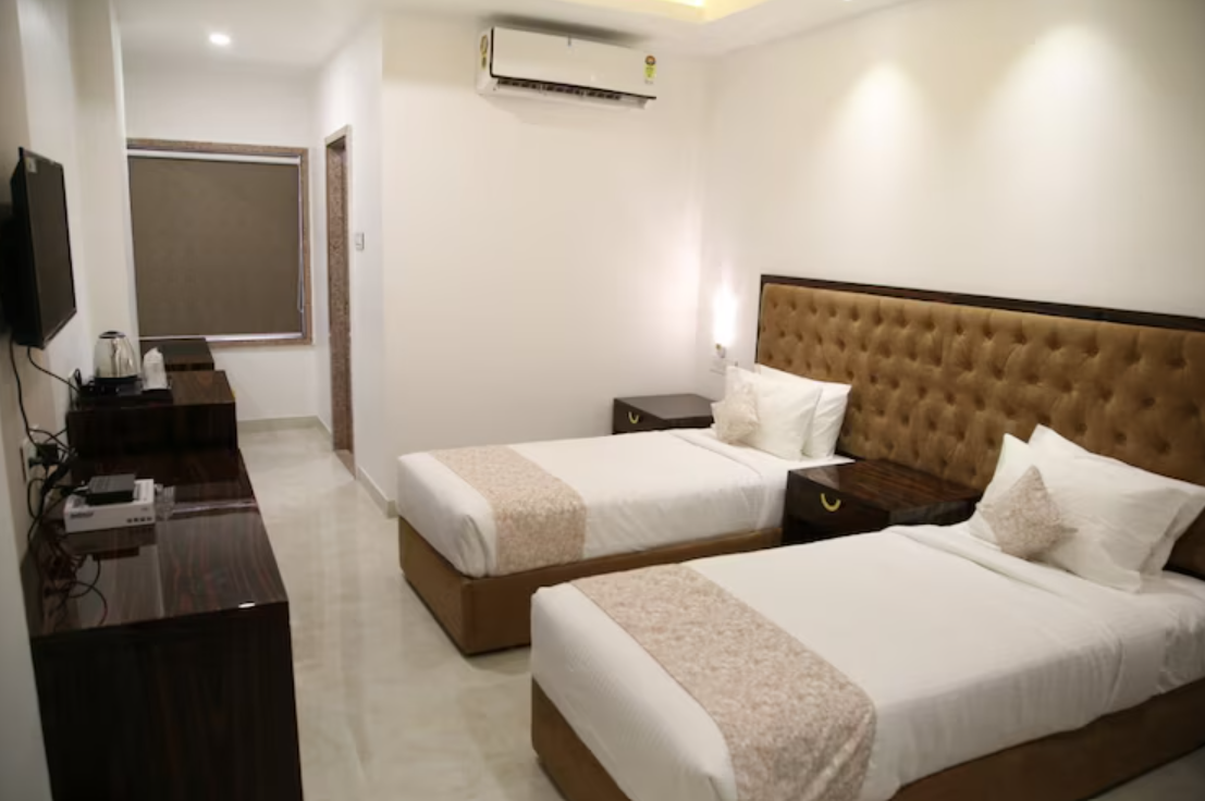 Hotel Grand Tulsi DELUXE TWIN ROOM