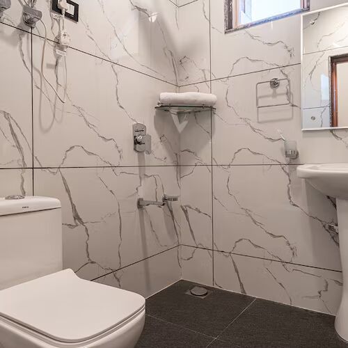 Moustache Srinagar Deluxe Twin Room 5