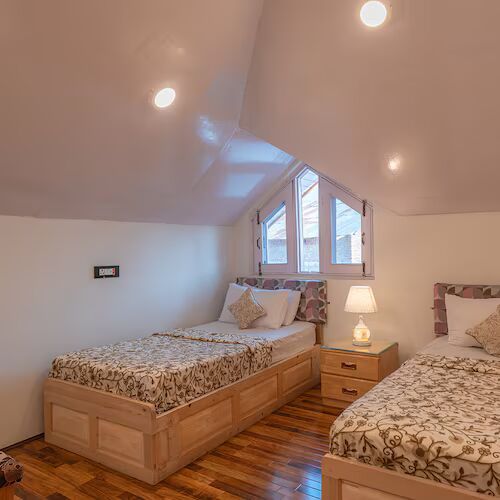 Moustache Srinagar Deluxe Twin Room 3