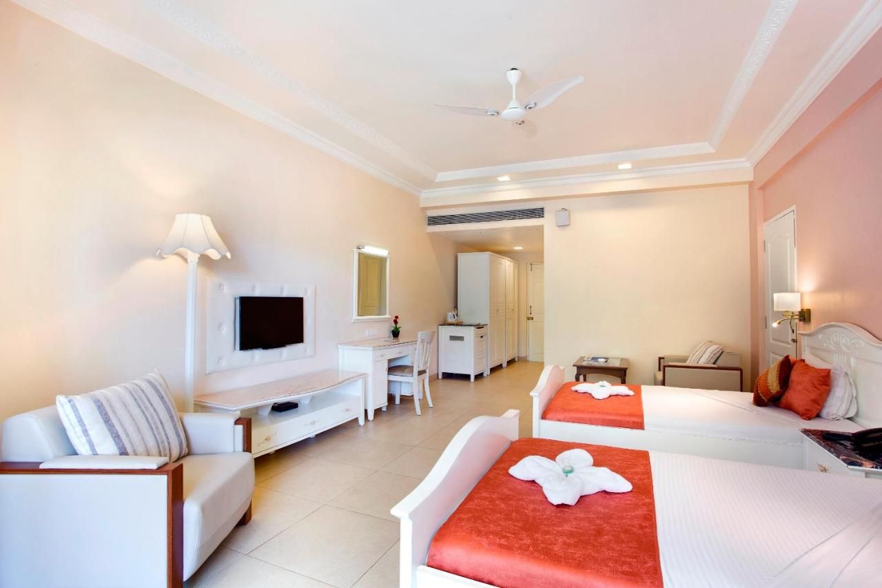 Deluxe Room with Balcony