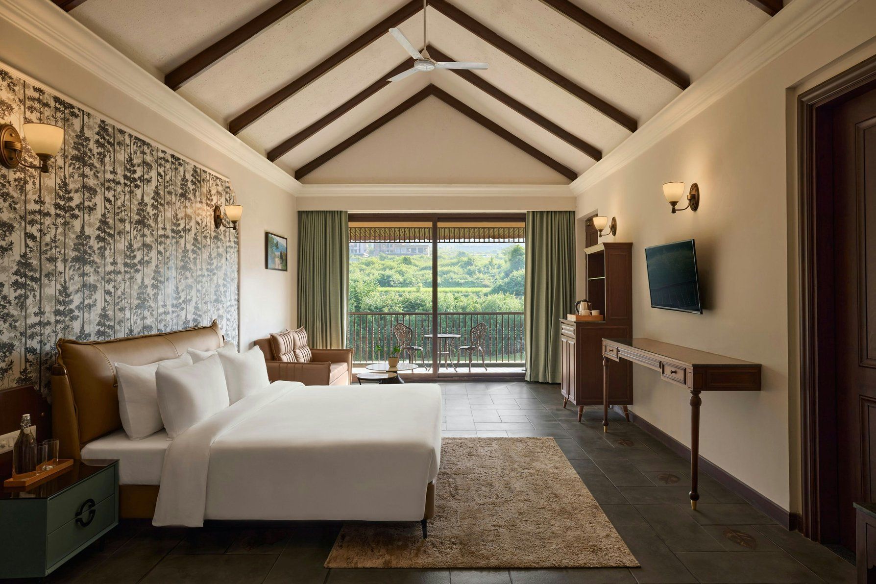 Fern Classic, Guest room, 1 King, Mountain view